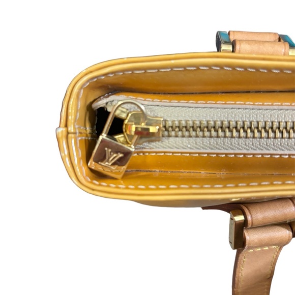 LOUIS VUITTON Vernis Houston Yellow/Gold Bag - Picture 4 of 16